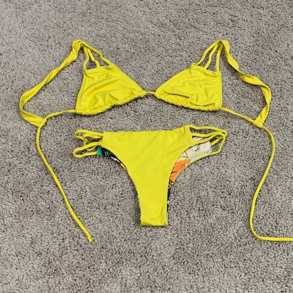 San Lorenzo yellow bikini set